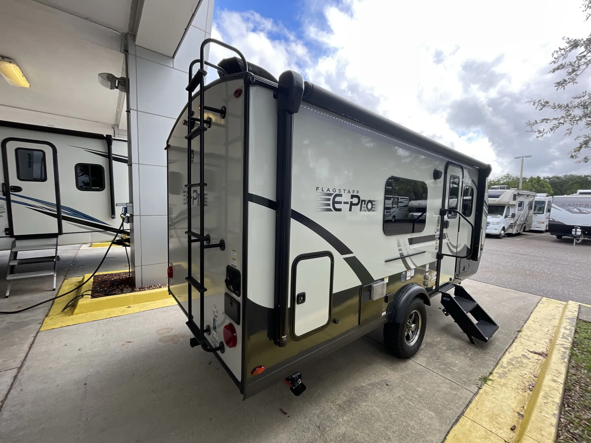 2025 Forest River Flagstaff E-Pro 19FDS — backside