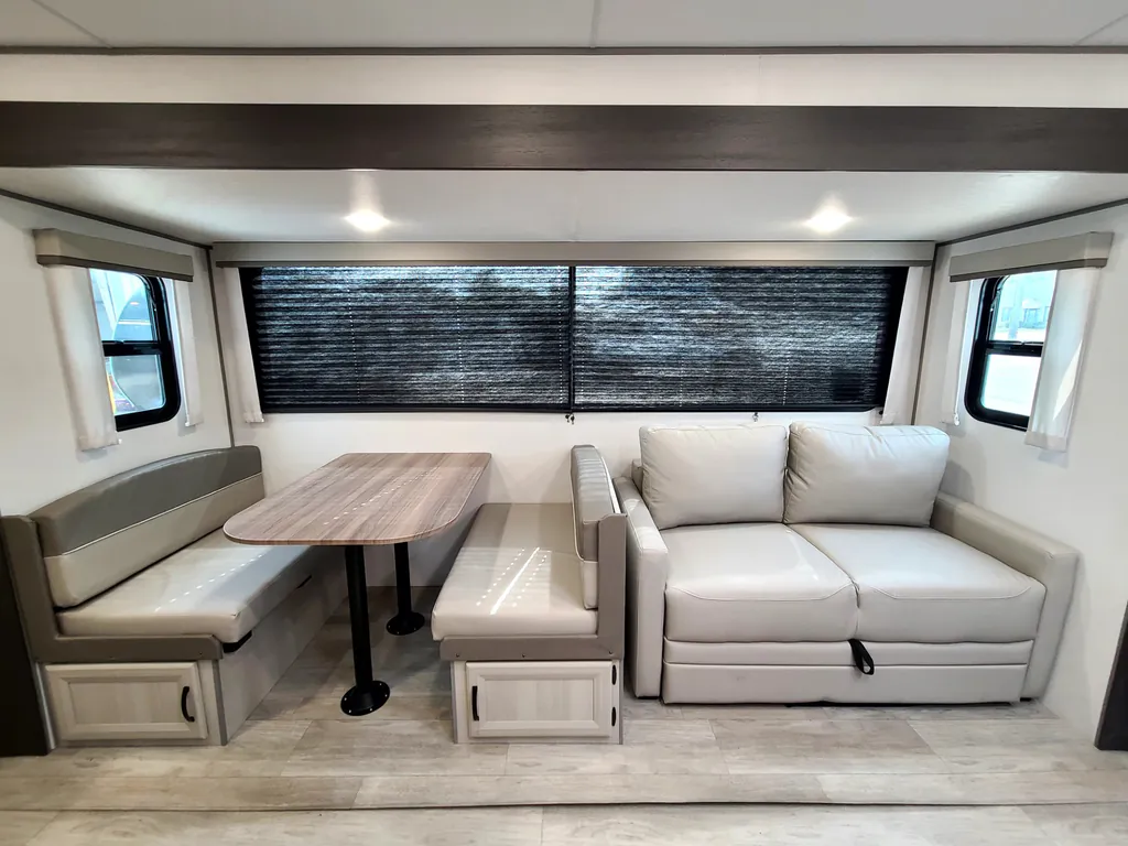 2027 Coachmen Catalina Legacy Edition 333DBDSCK, Photos photo 28