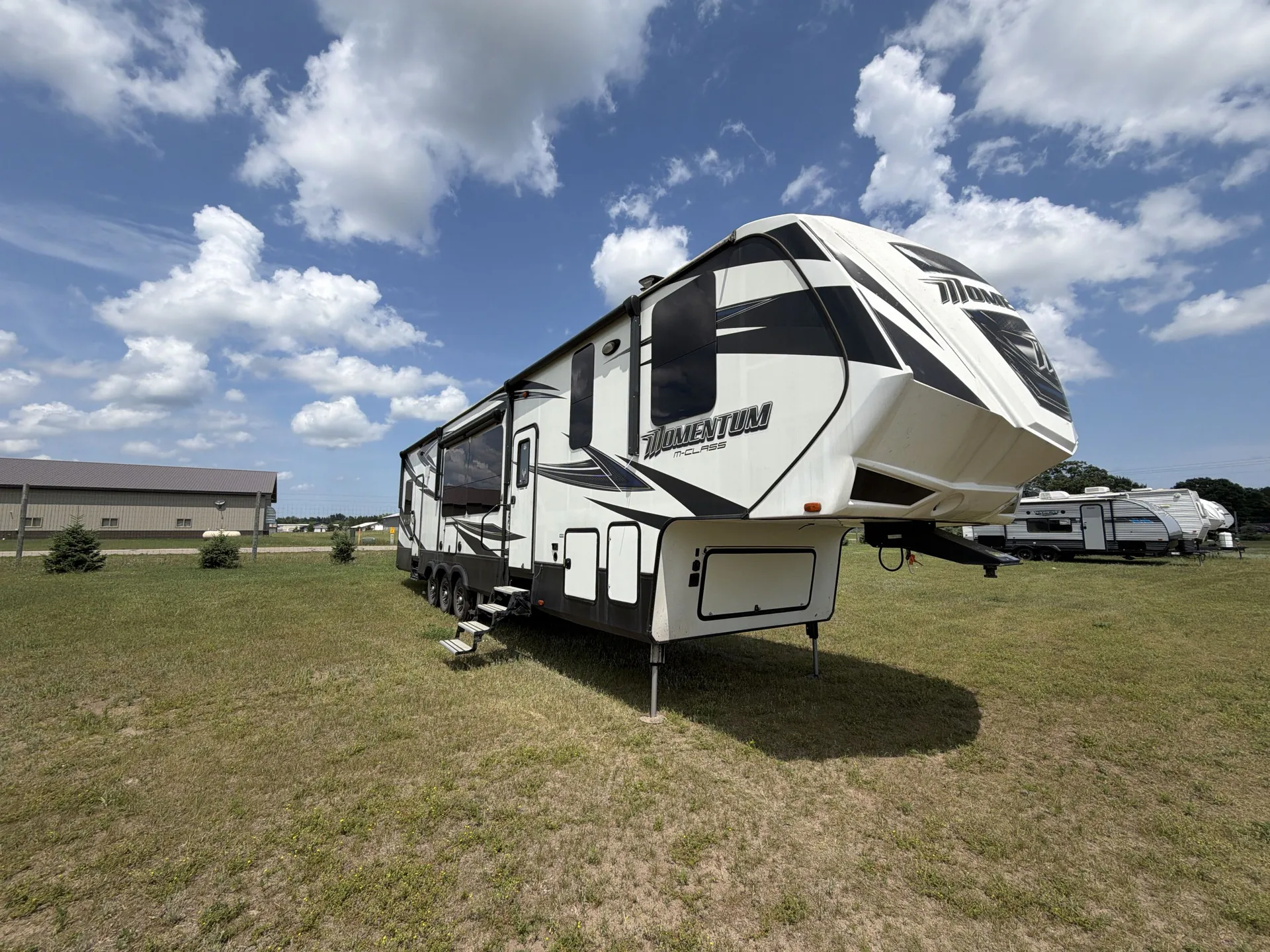 2017 Grand Design Momentum 395M - Photo 2