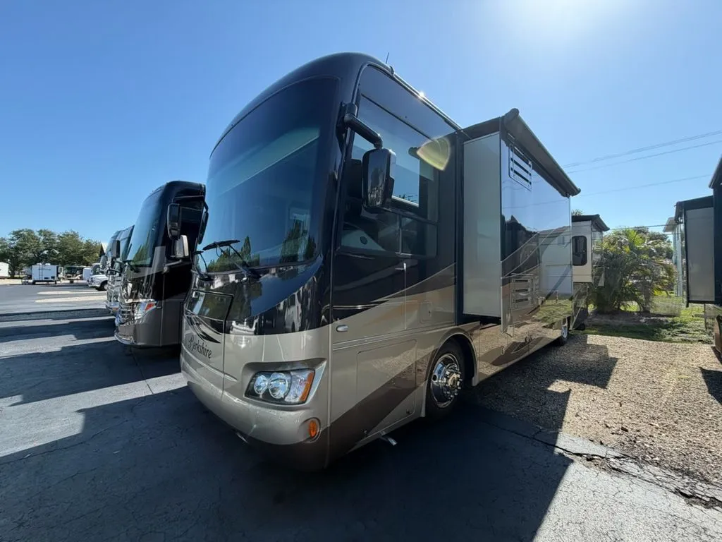 2015 Forest River Forester 3051S - Photo 2