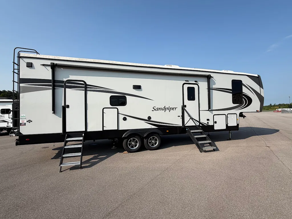 2022 Forest River Sandpiper 3330BH, Photos photo 8