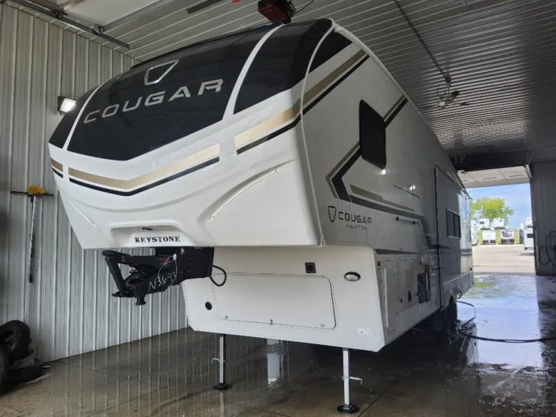 2027 Keystone RV Cougar Half-Ton 28RLI - Photo 2