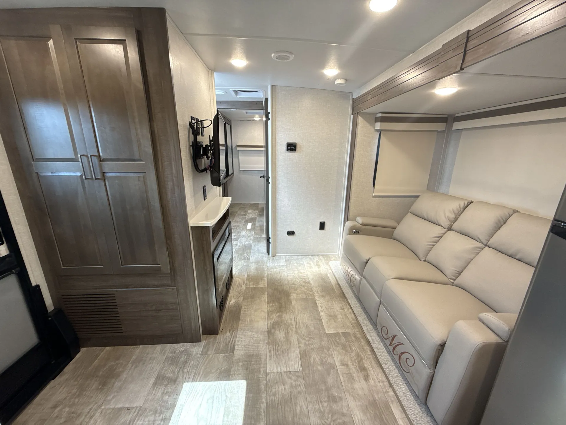 2023 Forest River Rockwood Mini Lite 2516S - Photo 3