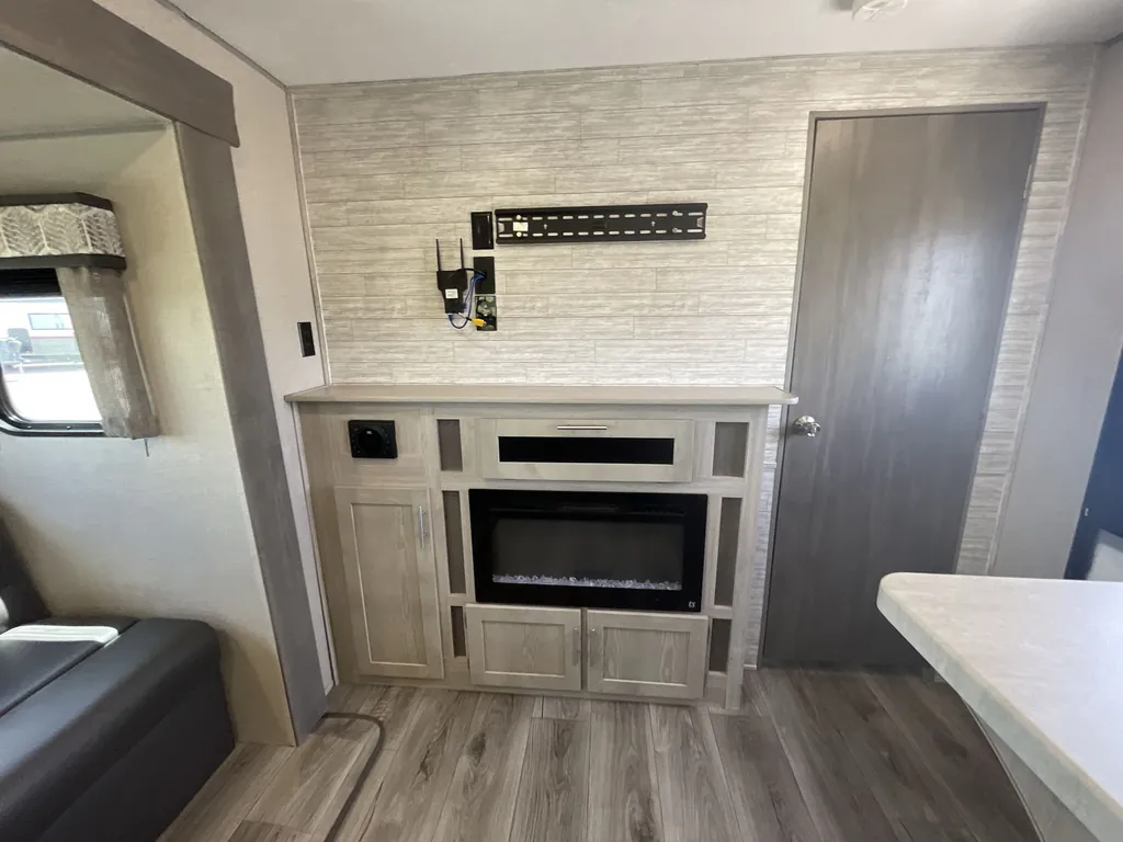 2023 Coachmen Catalina Legacy Edition 243RBS, Photos photo 13