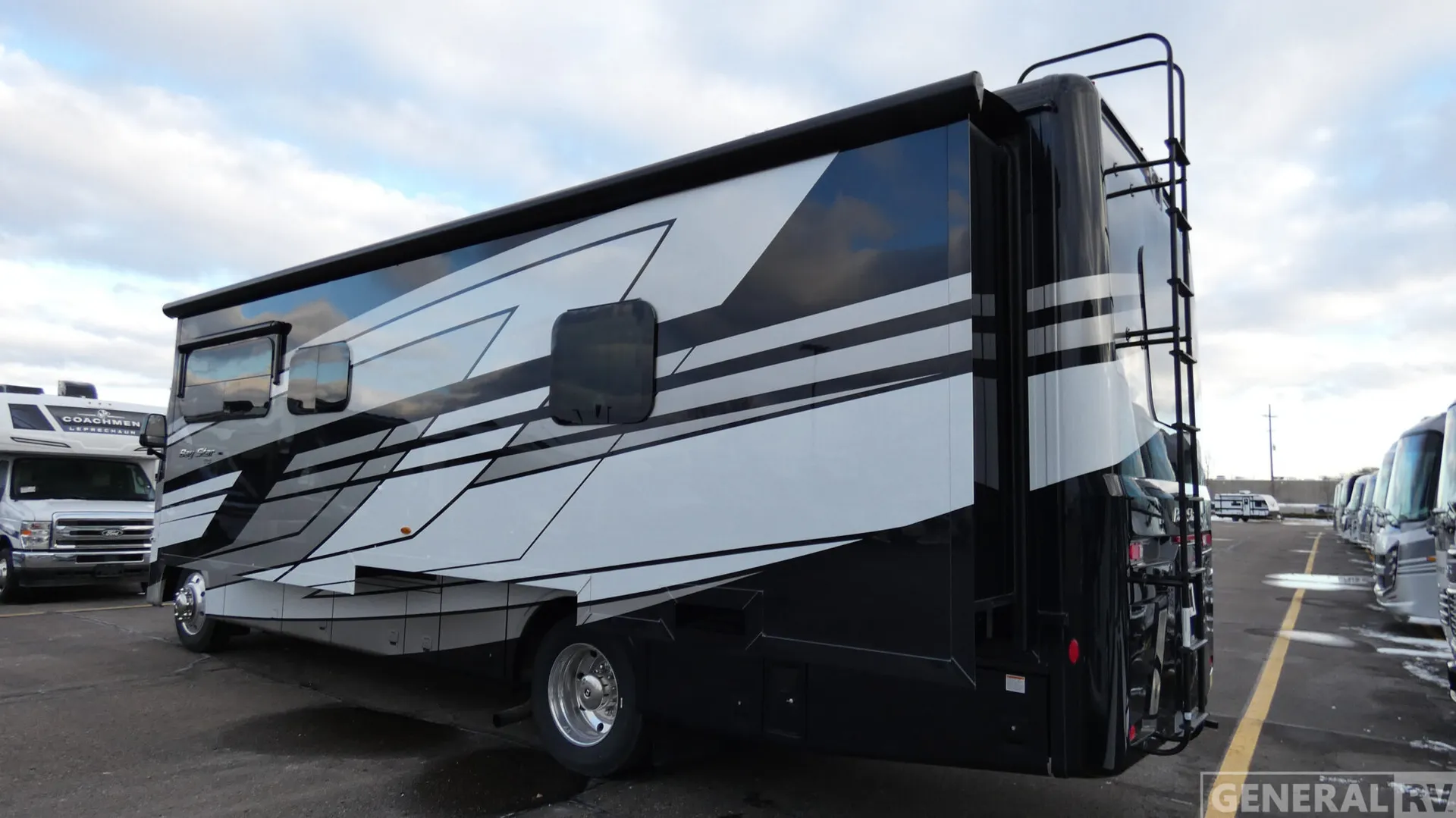 2026 Newmar Bay Star 3114 - Photo 4