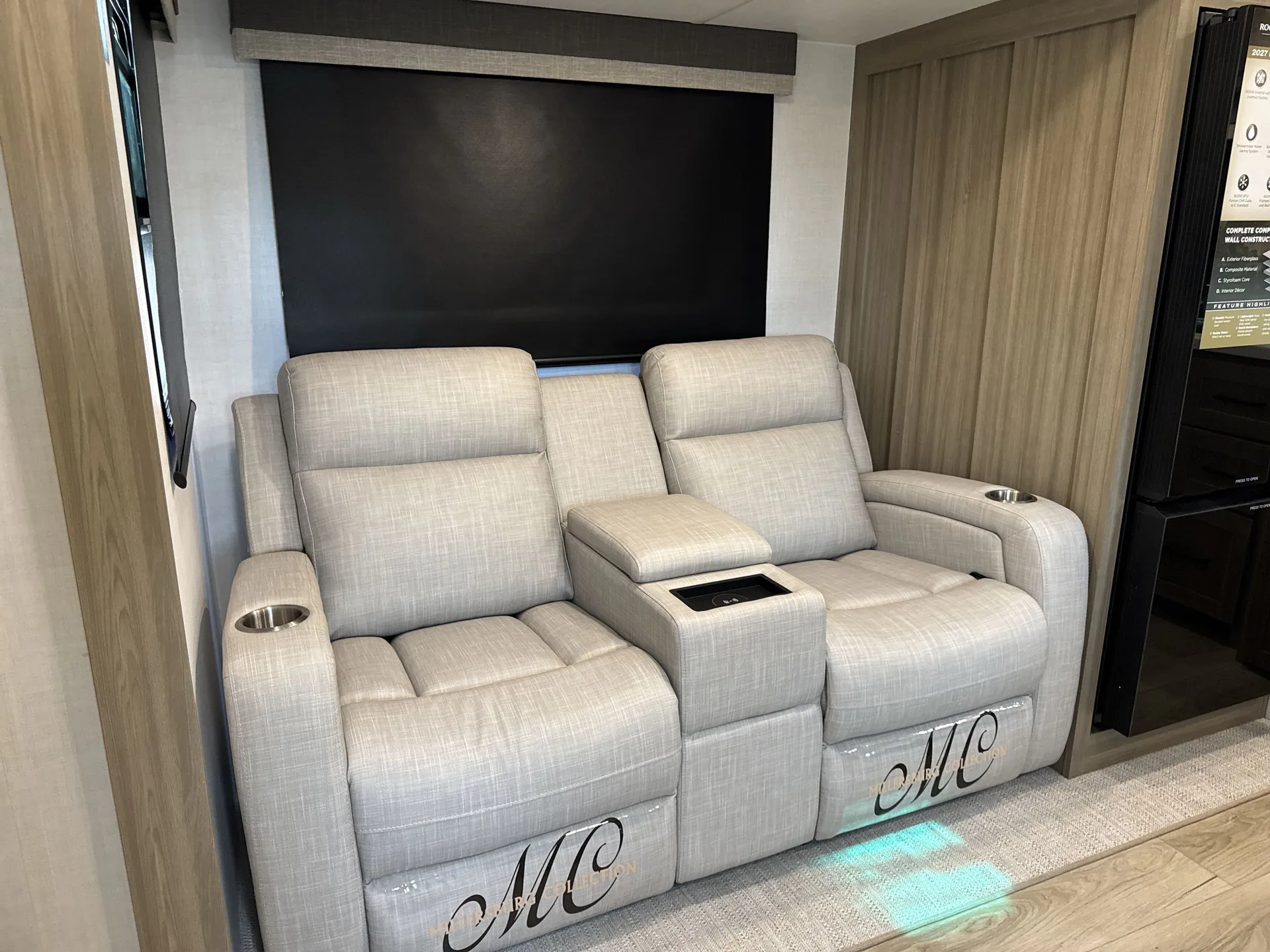 2027 Forest River Rockwood Mini Lite 2523MBR — extra image