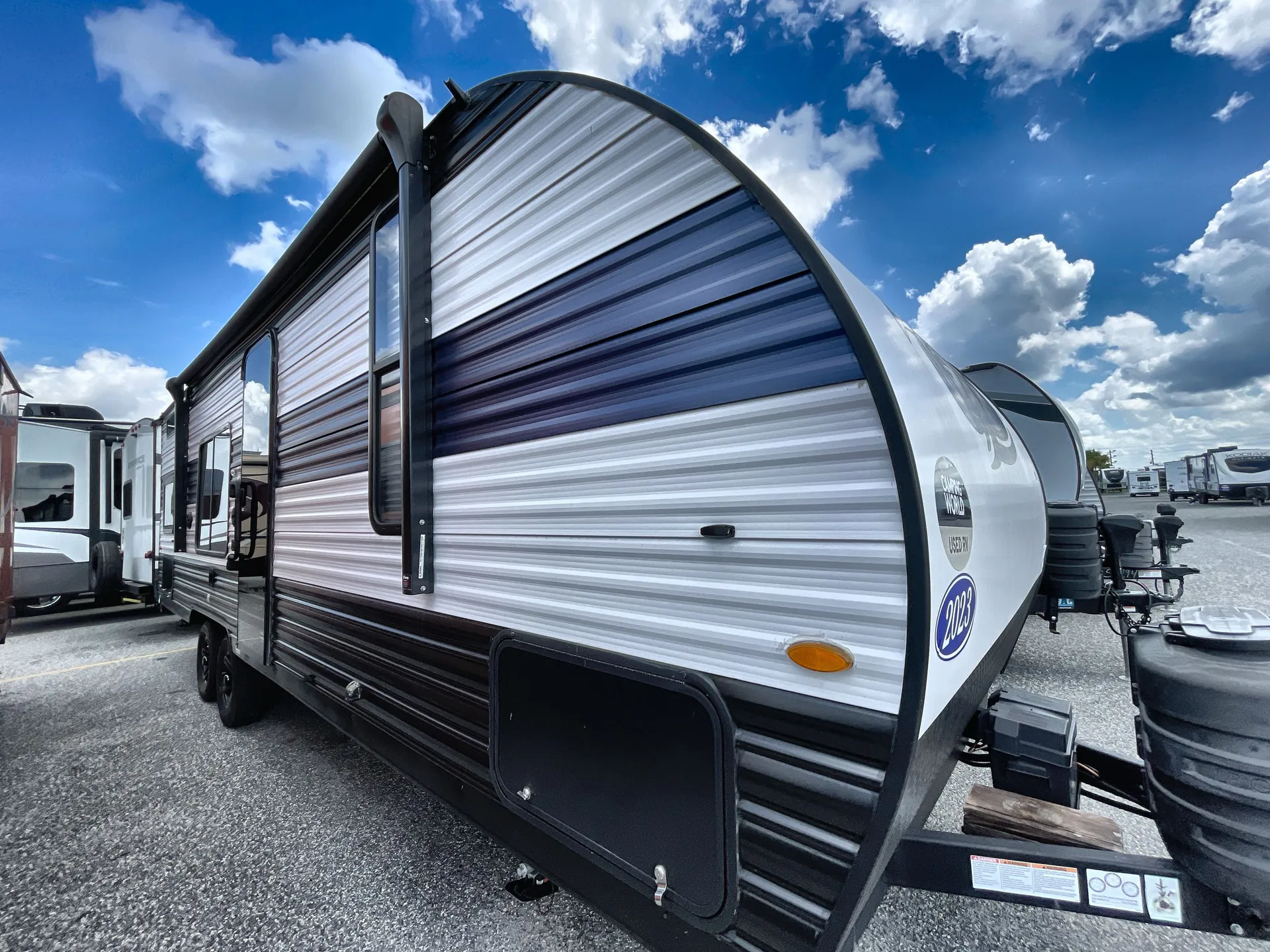 2023 Forest River Cherokee Grey Wolf 26DJSE — campside