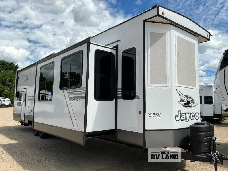 2027 Jayco JAYFLIGHT BUNGALOW 401LOFT - Main photo