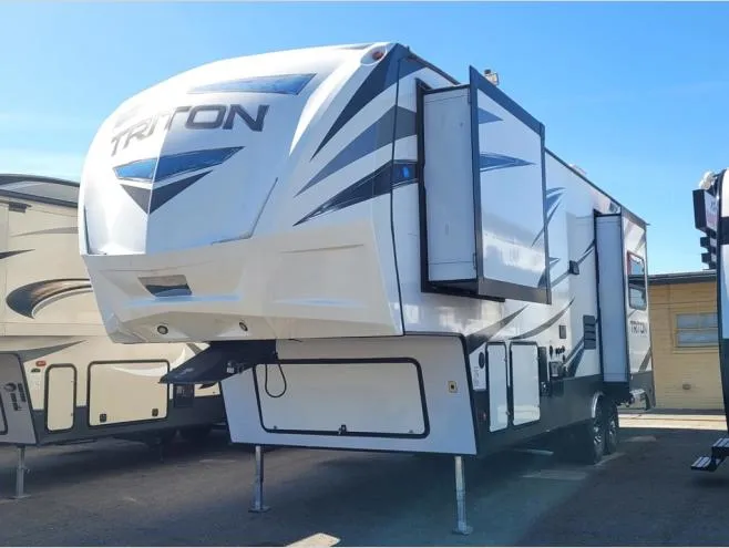 2019 Dutchmen RV Triton Used    3001 - Photo 3