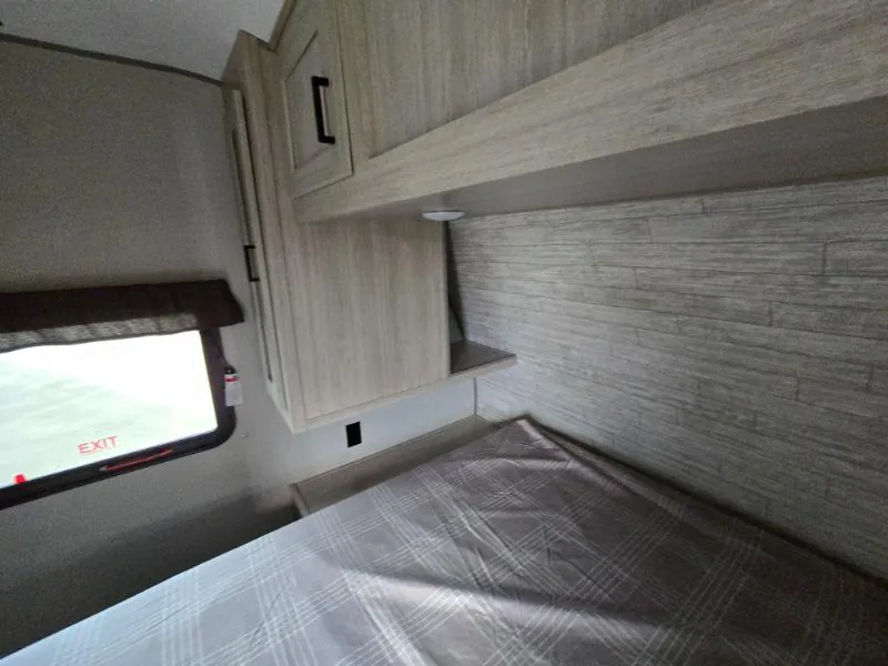 2026 Coachmen Catalina Legacy Edition 273DBHCK, Photos photo 11