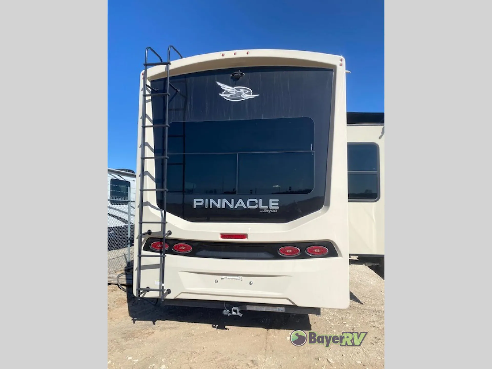 2022 Jayco Pinnacle 36FBTS - Photo 4