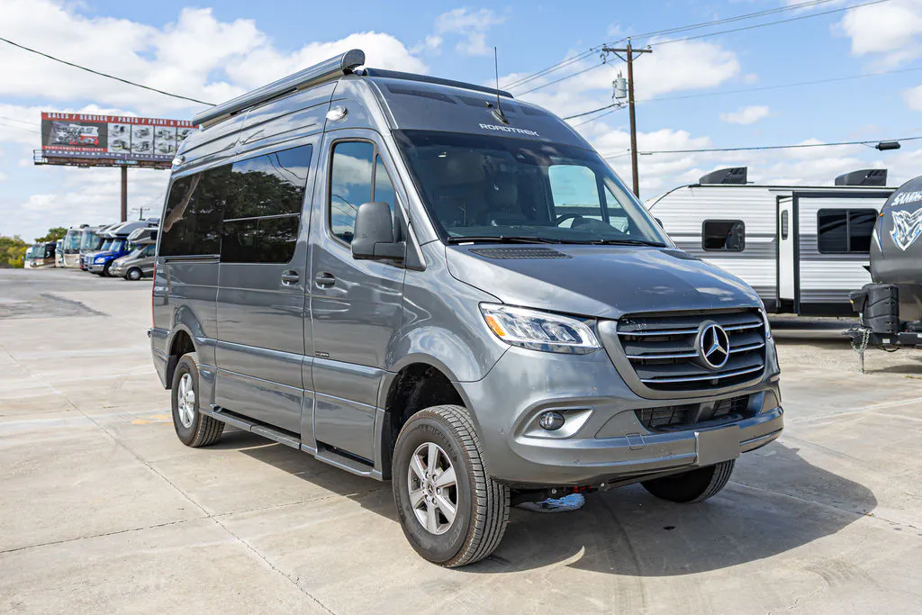 2025 Roadtrek SS Agile Base - Photo 3
