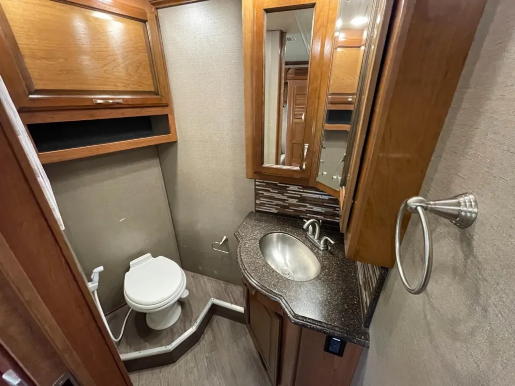 2018 Fleetwood Pace Arrow LXE 38K, Photos photo 28