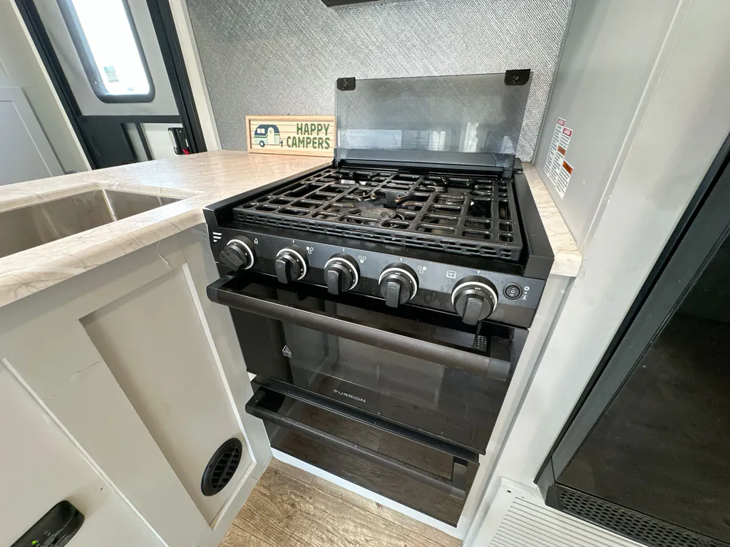 2023 Forest River Vibe 32BH, Photos photo 10