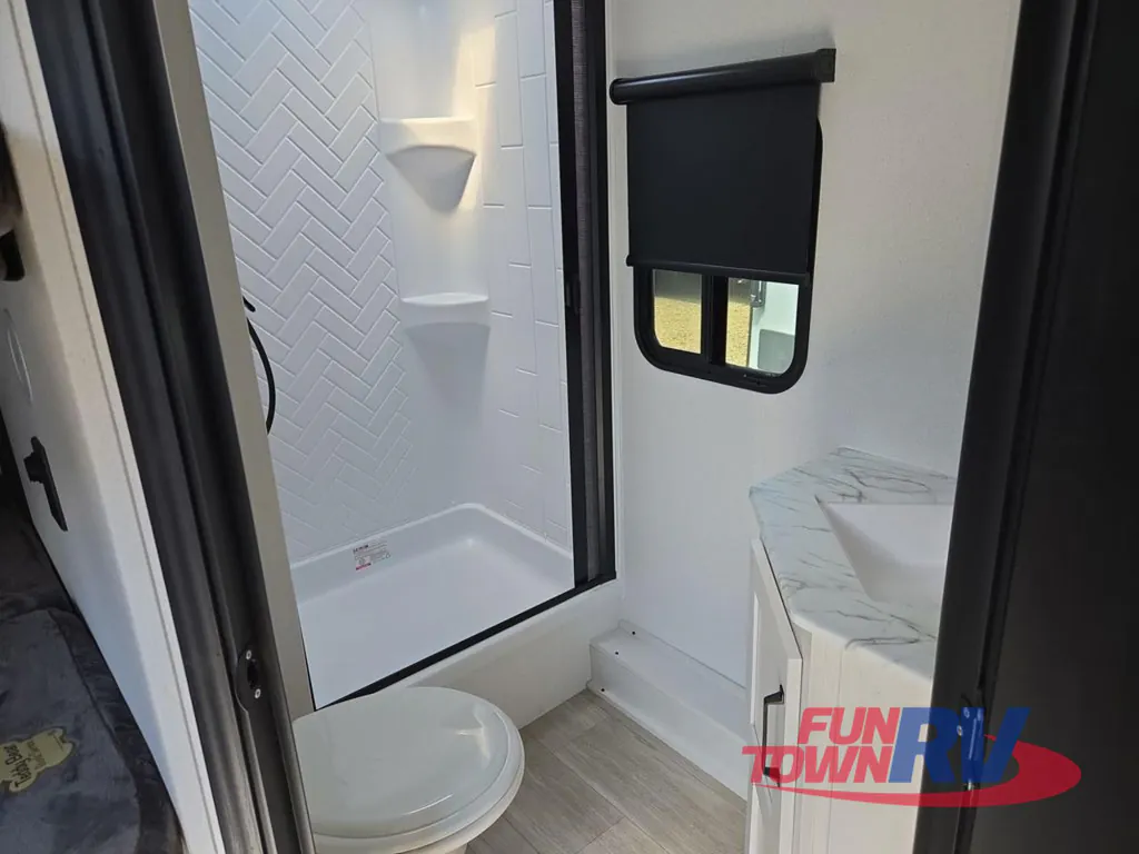 2026 Forest River Solaire 2430BHS, Photos photo 33