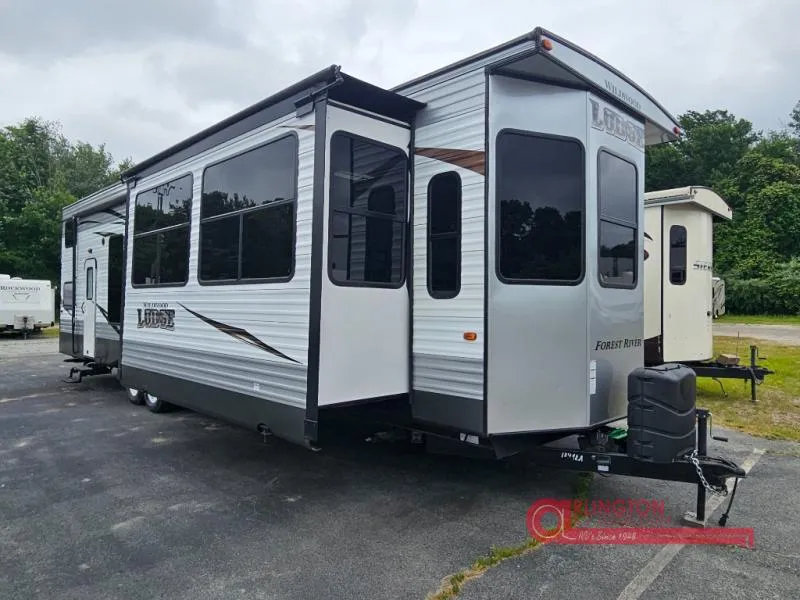 2017 Forest River RV Wildwood 4092BFL - Main photo