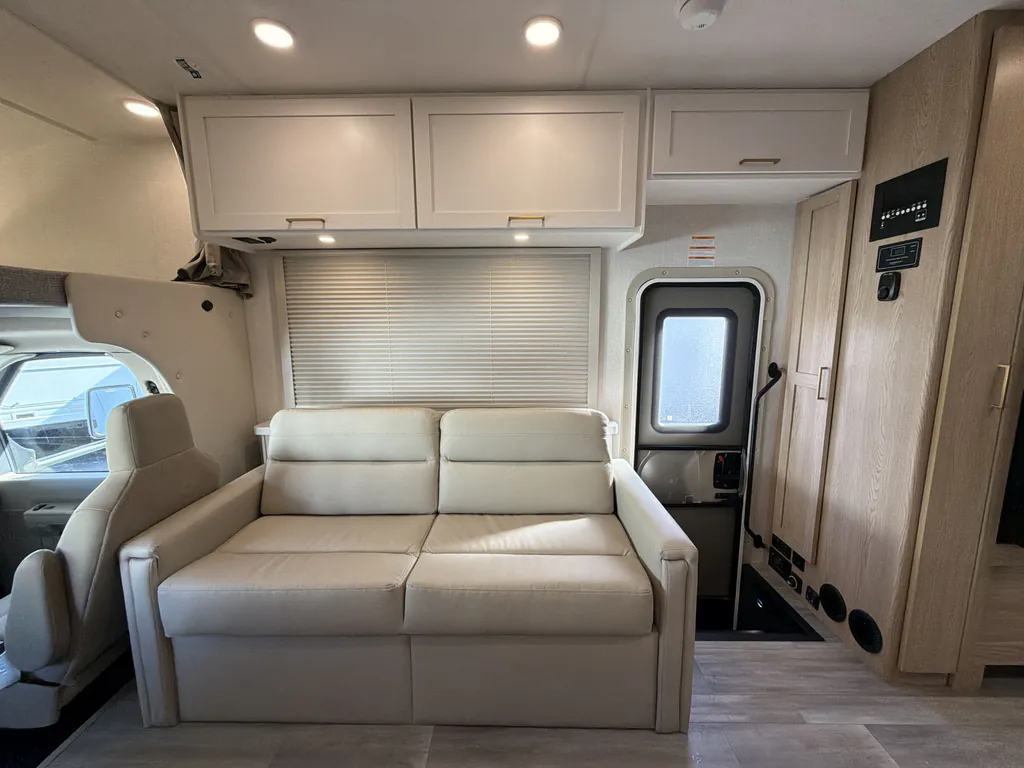 2027 Thor Motor Coach Freedom Elite 31FE, Photos photo 12