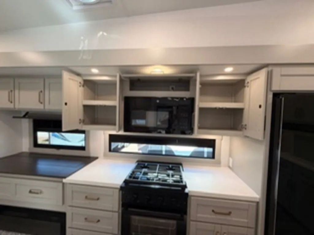 2026 Brinkley Model Z 3600, Photos photo 13