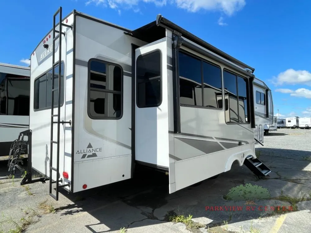 2024 Alliance RV Avenue 32RLS - Photo 3