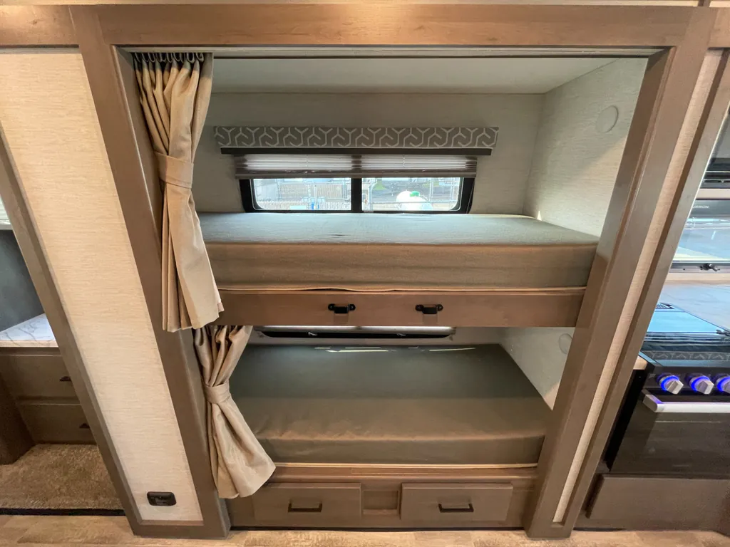 2024 Thor Motor Coach Freedom Traveler A32, Photos photo 6