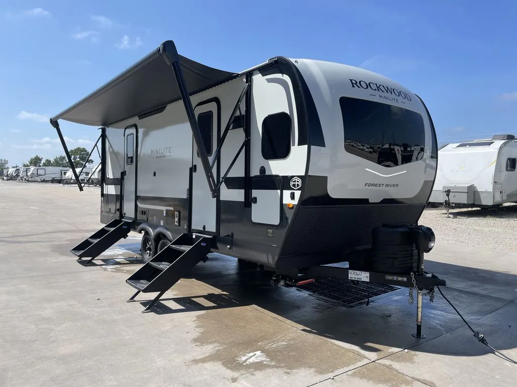 2027 Forest River Rockwood Mini Lite 2506FK