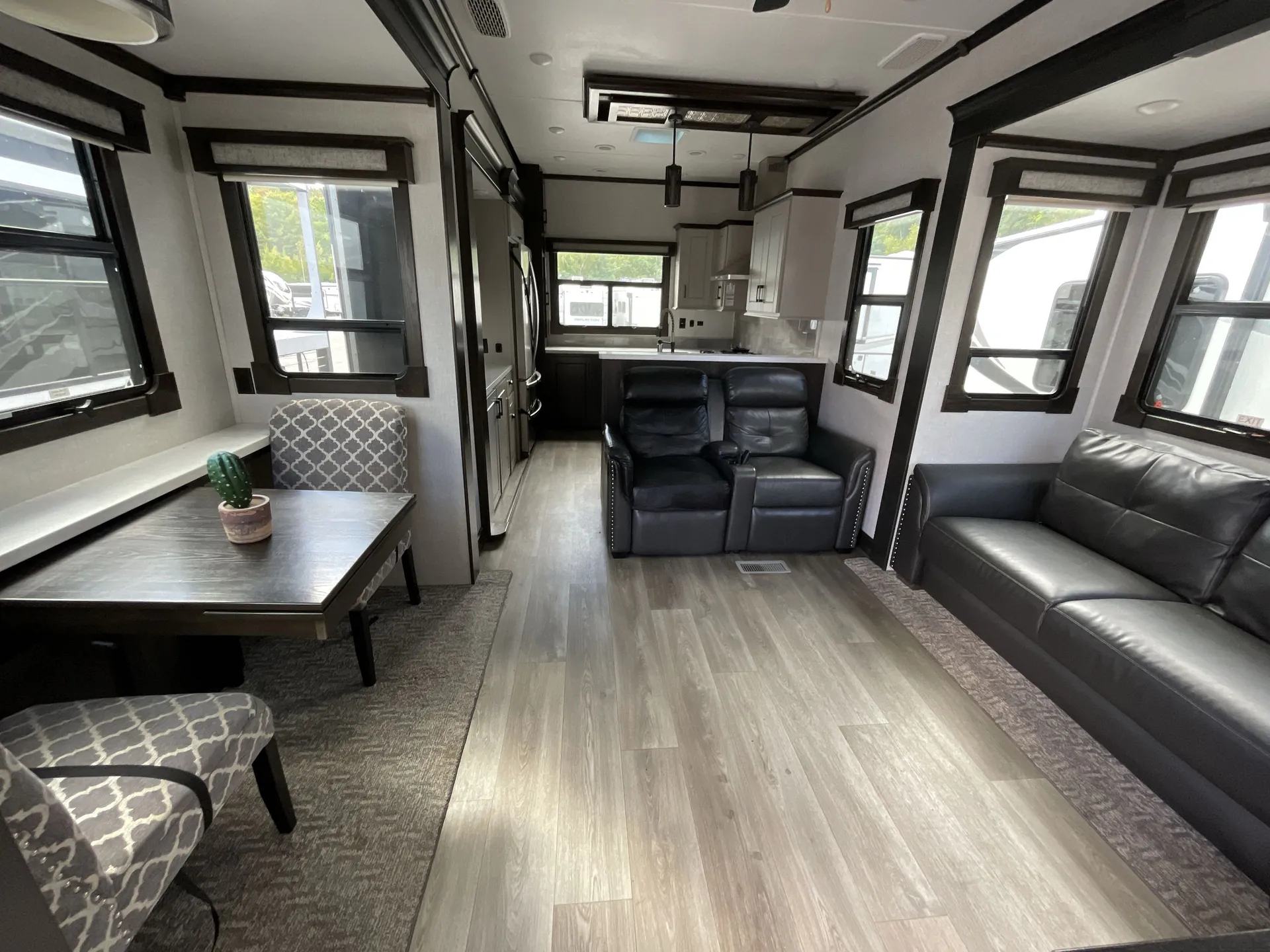 2021 CrossRoads Redwood RW4001LK — living area main