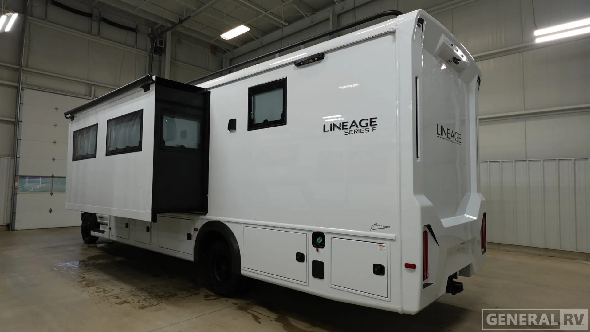2026 Grand Design Lineage Series F 31ZW - Photo 4