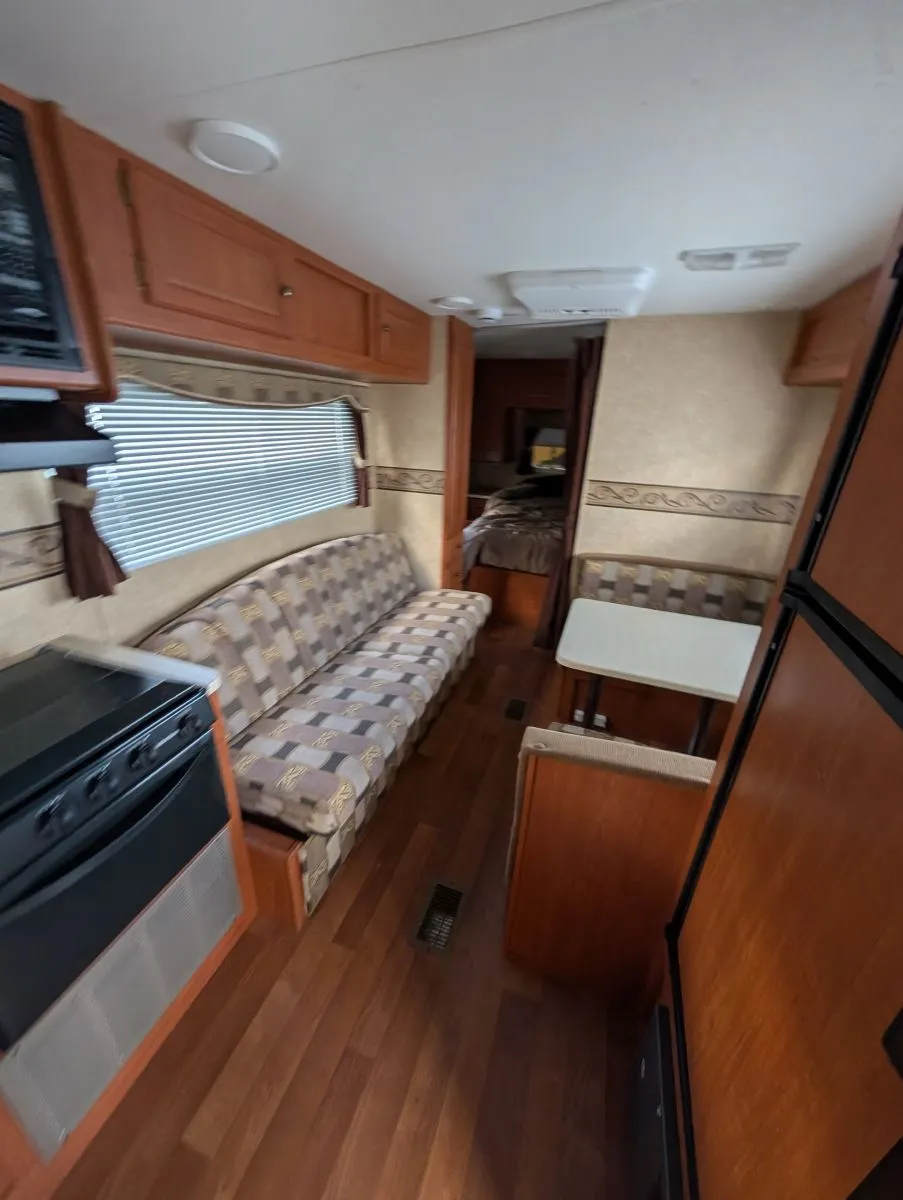 2010 Forest River RV Salem 22RB - Photo 4