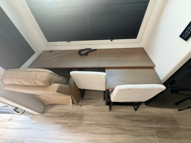 2027 Brinkley Model G 3970, Photos photo 14