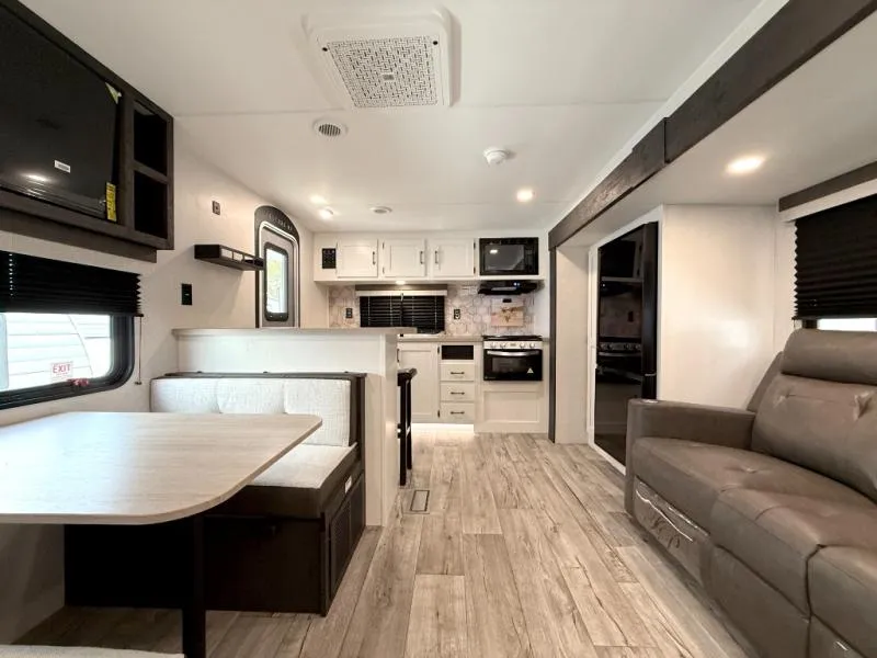 2026 Venture RV Sienna 231VRK - Photo 2