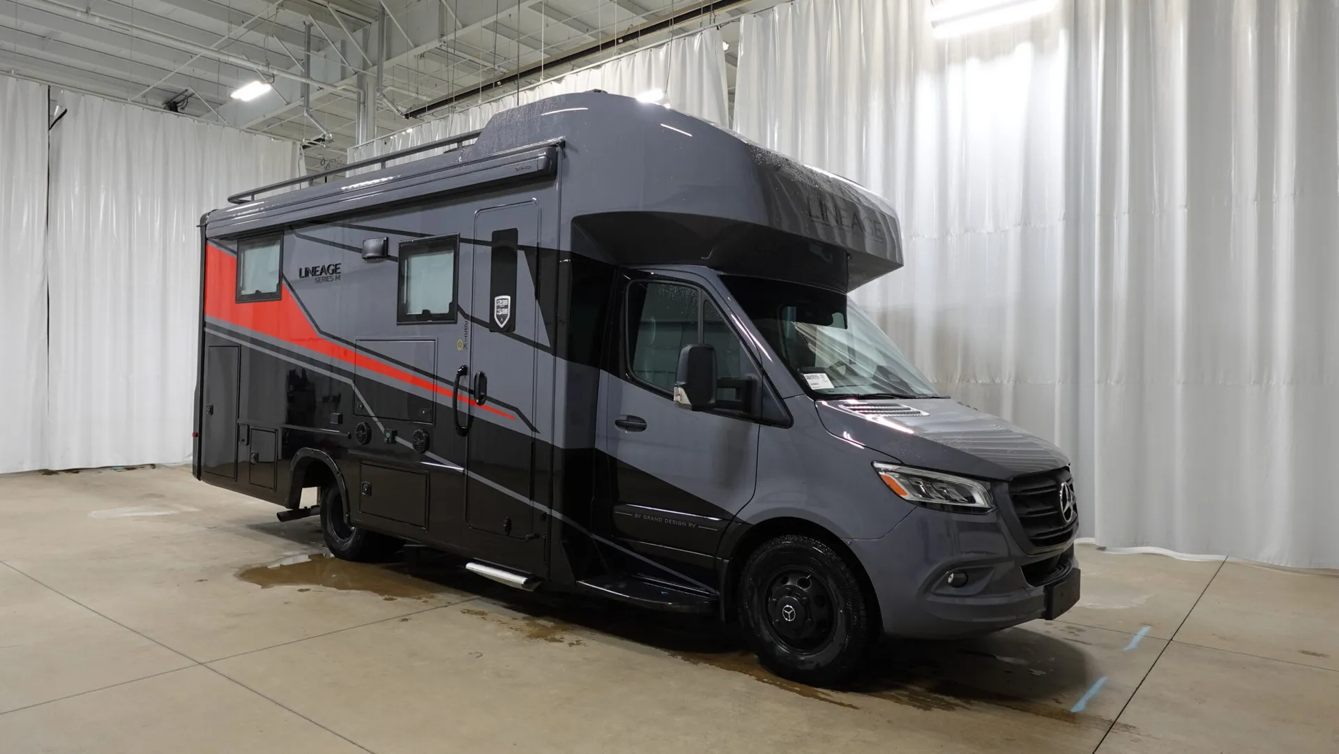 2026 Grand Design Lineage Series M 25TK - Photo 2
