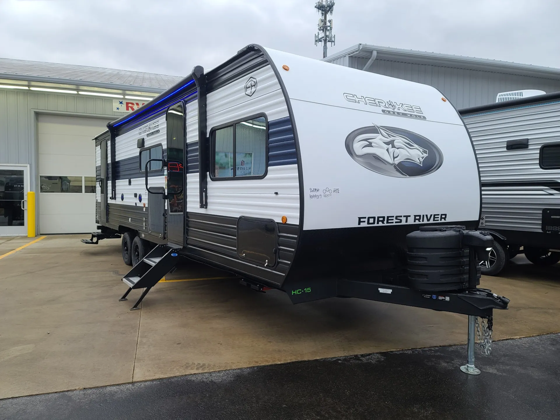 2026 Forest River Cherokee Grey Wolf 26DBH - Photo 2