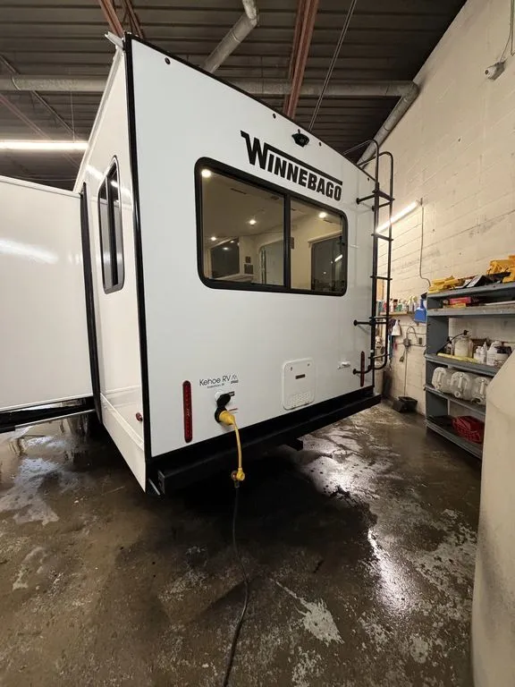 2026 Winnebago Thrive 25RLS - Photo 4