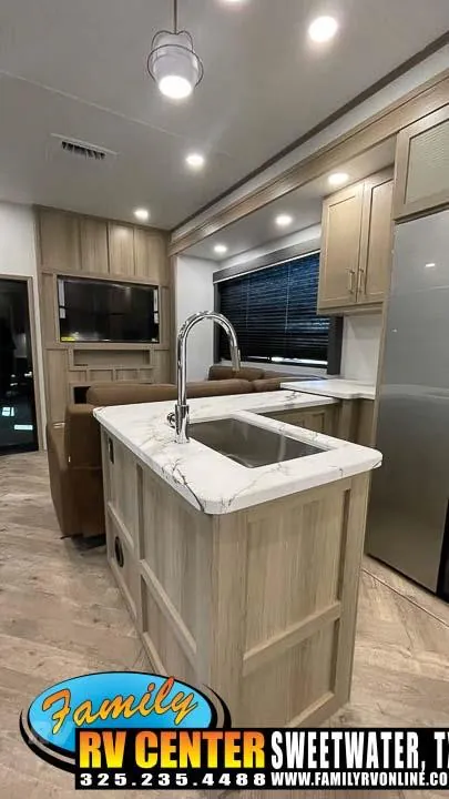 2026 Keystone Raptor 420, Photos photo 6