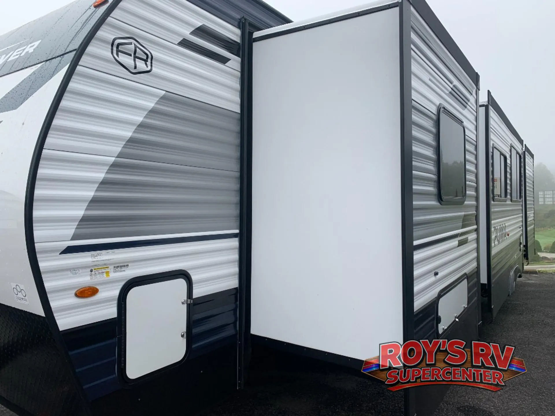 2027 Forest River Puma 32RBFQ - Photo 4