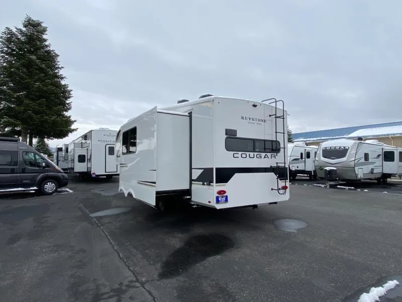 2026 Keystone Cougar Half-Ton 26RKE - Photo 4