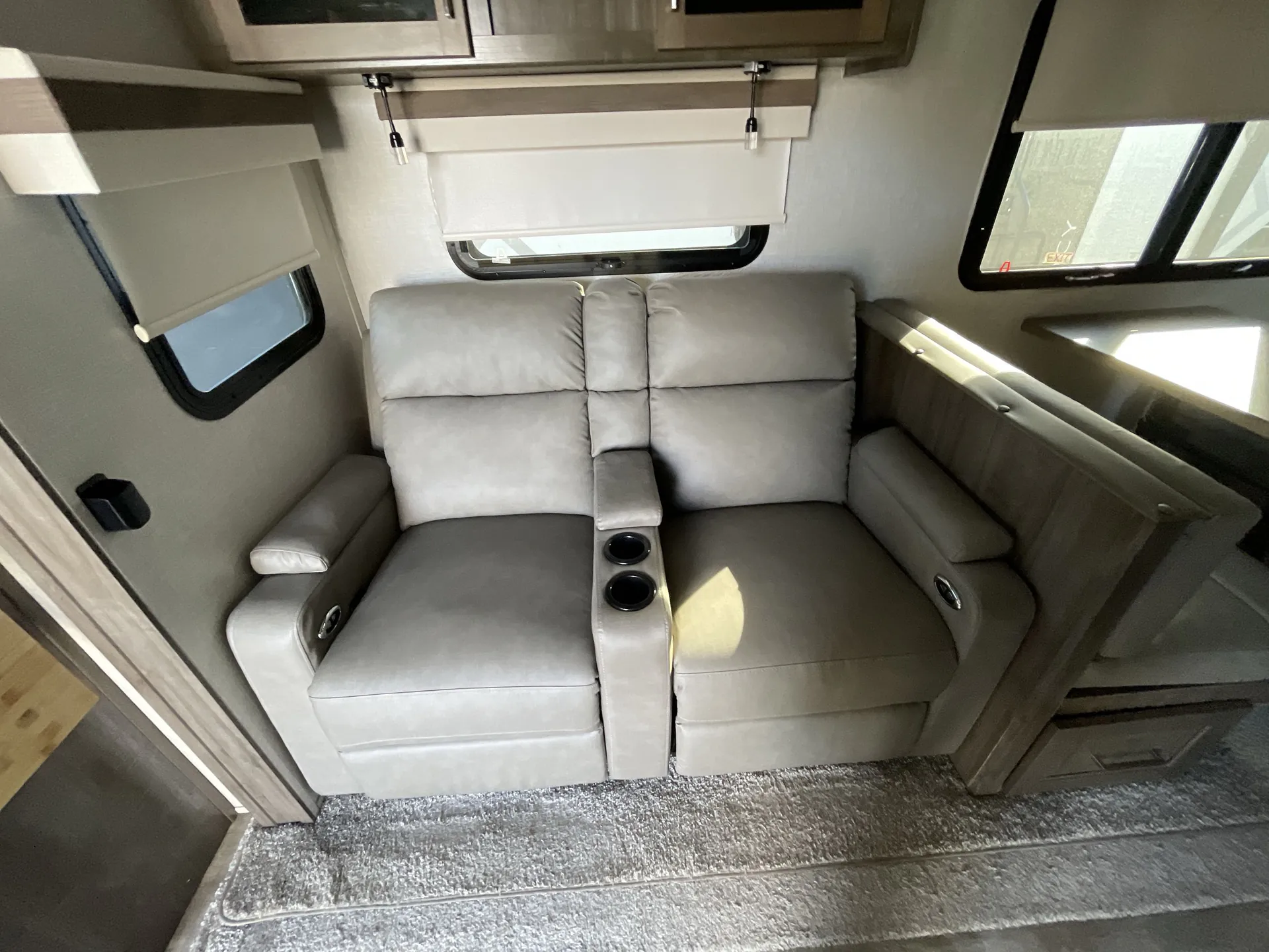 2022 Forest River Rockwood Ultra Lite 2614BS — living area main