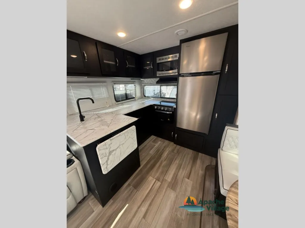2023 Coachmen Freedom Express Ultra Lite 274RKS, Photos photo 13