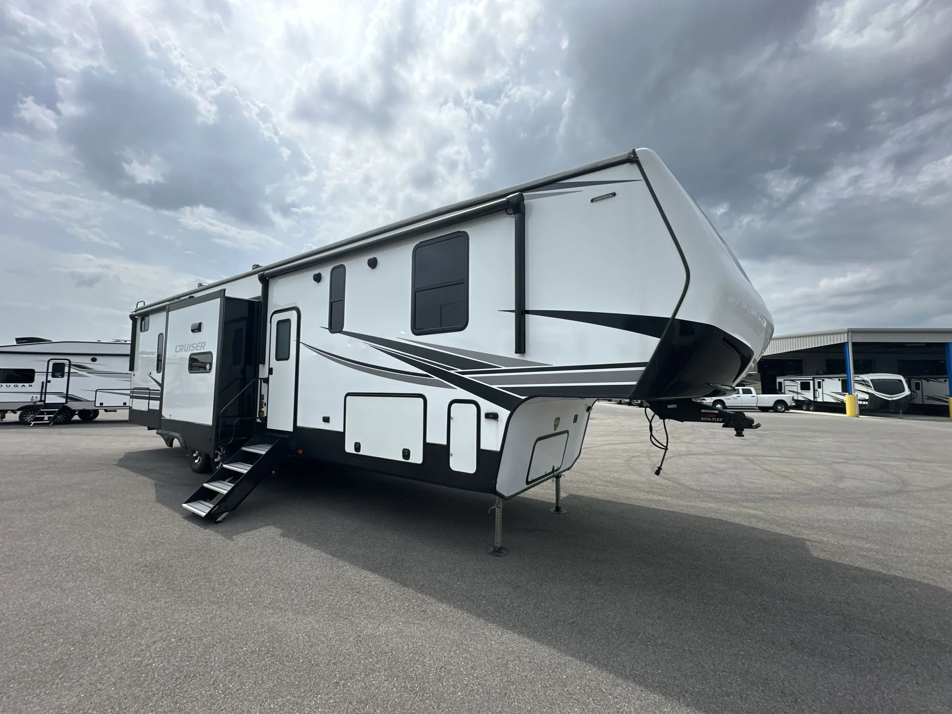 2022 CrossRoads Cruiser CR3851BL - Photo 2