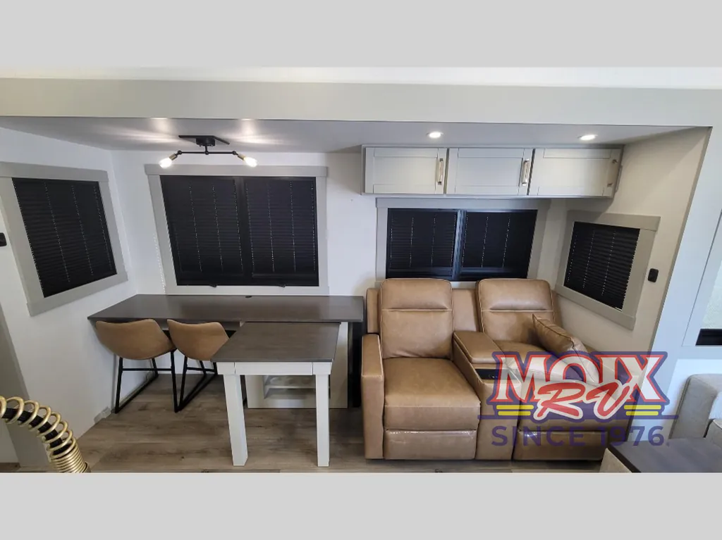 2025 Brinkley Model Z 3400, Photos photo 14