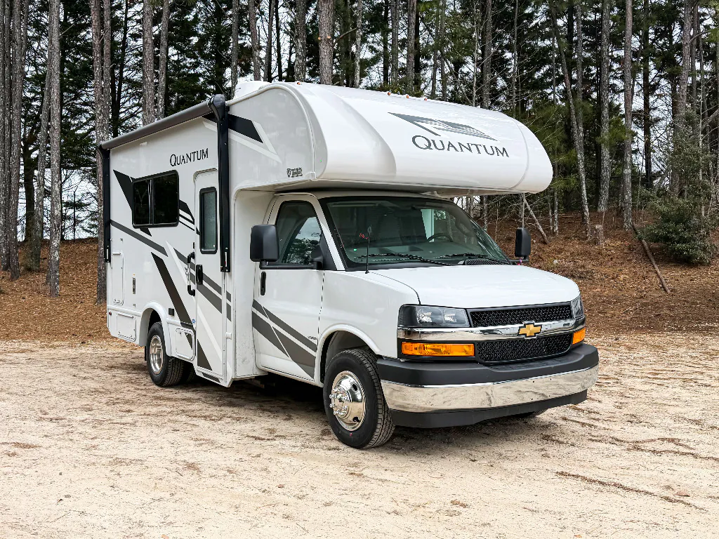 2026 Thor Motor Coach Quantum LX19 - Photo 2