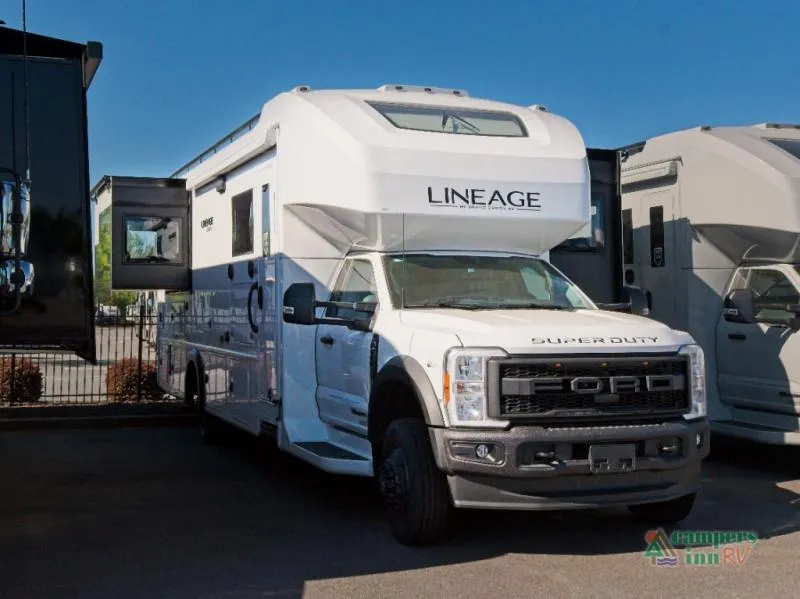 2026 Grand Design Lineage Series F 31ZW - Photo 2