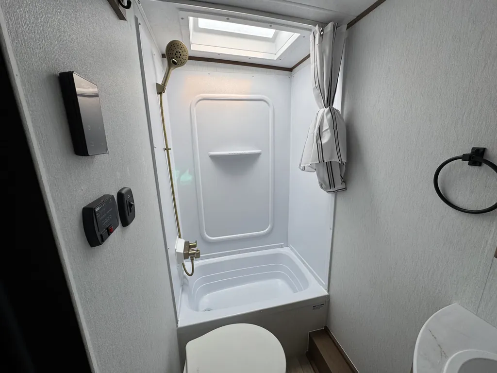 2027 Coachmen Apex Nano 186BH, Photos photo 16
