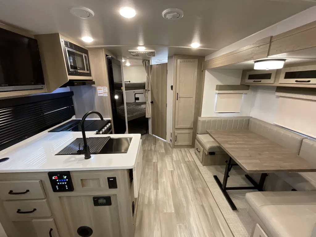2024 Forest River Flagstaff Micro Lite 25BRDS, Photos photo 2