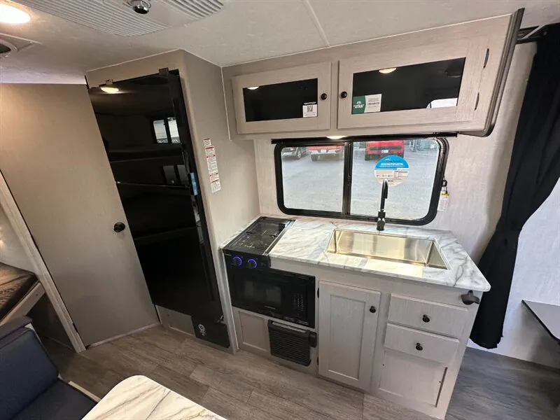 2026 Coachmen Apex Nano 186BH, Photos photo 15