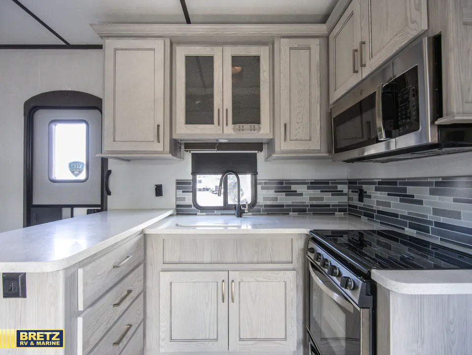 2021 Keystone Montana High Country 377FL, Photos photo 17