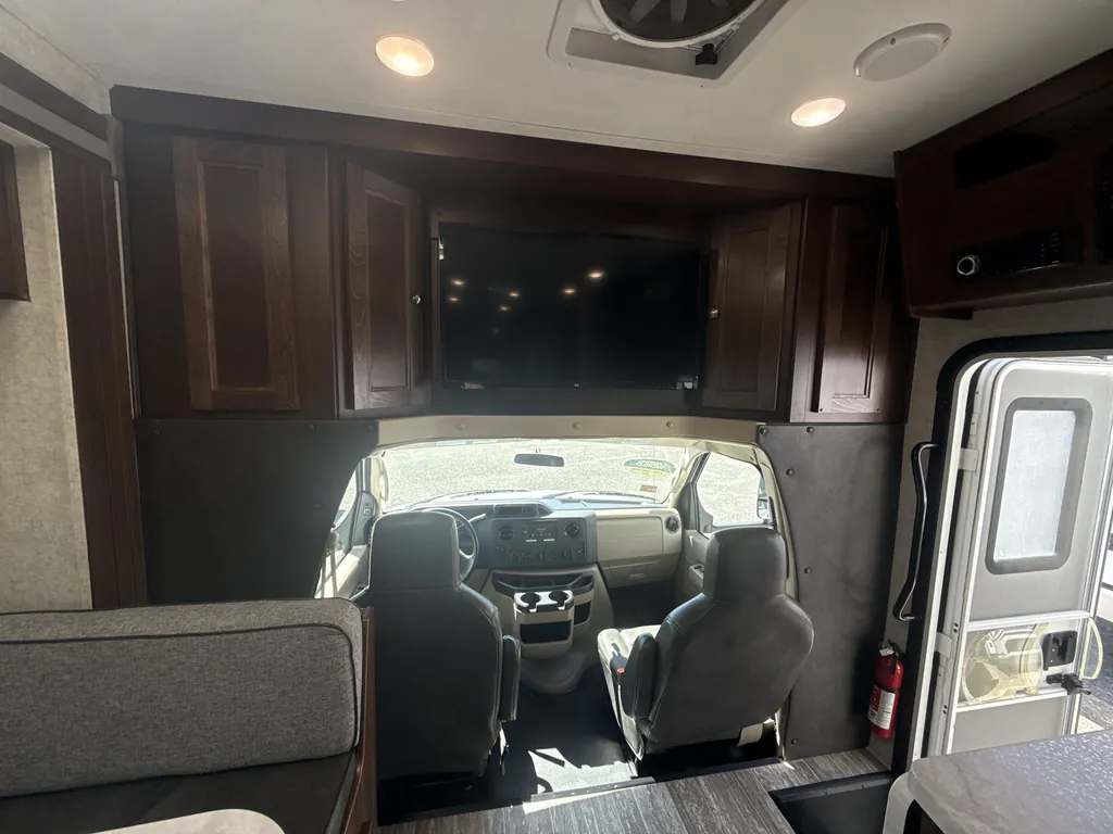 2019 Forest River Sunseeker 2440DS, Photos photo 11