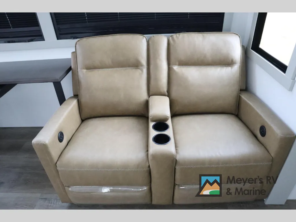 2026 Brinkley Model G 4100, Photos photo 24