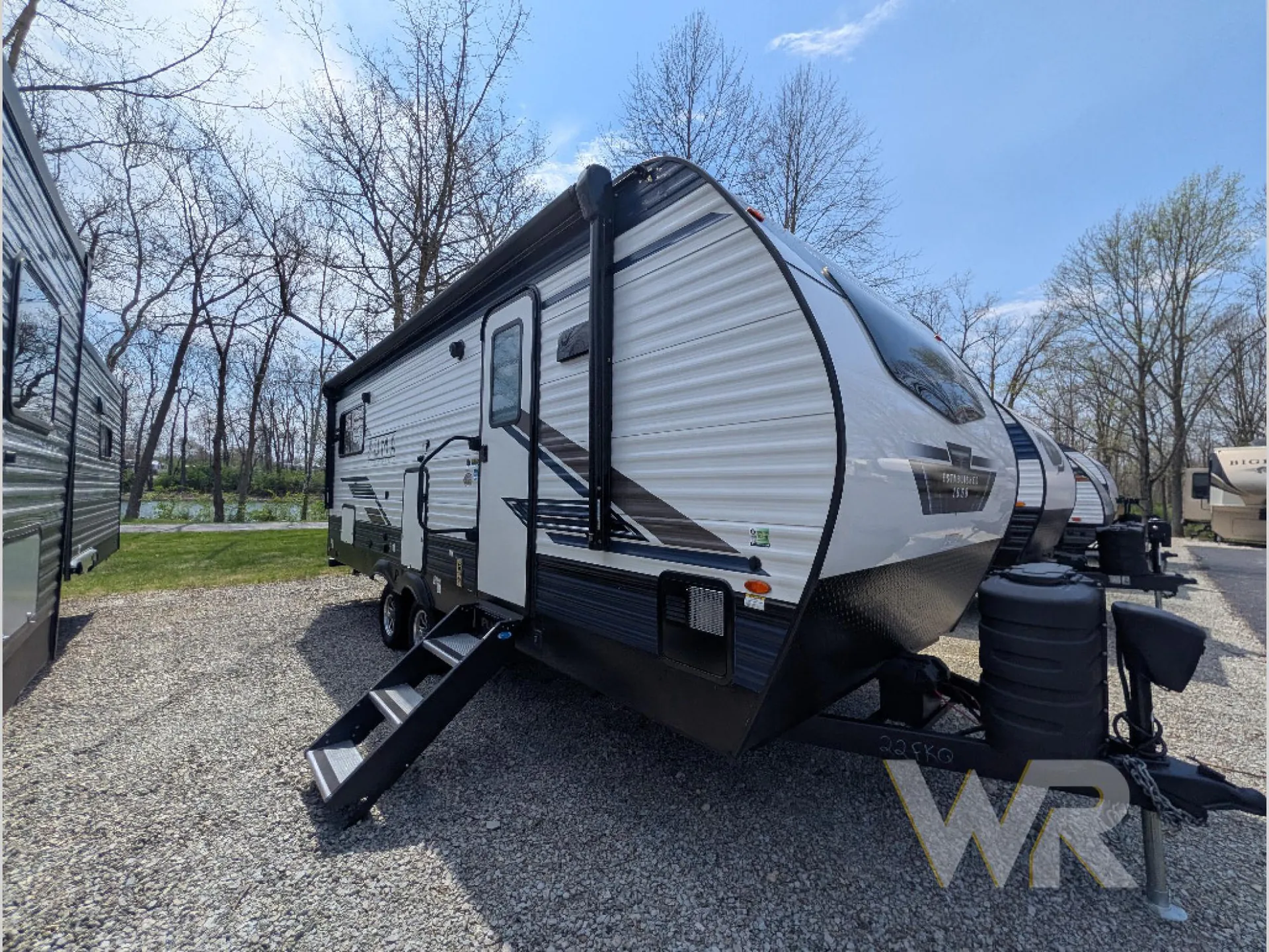 2024 Palomino Puma 22FKQ - Photo 2