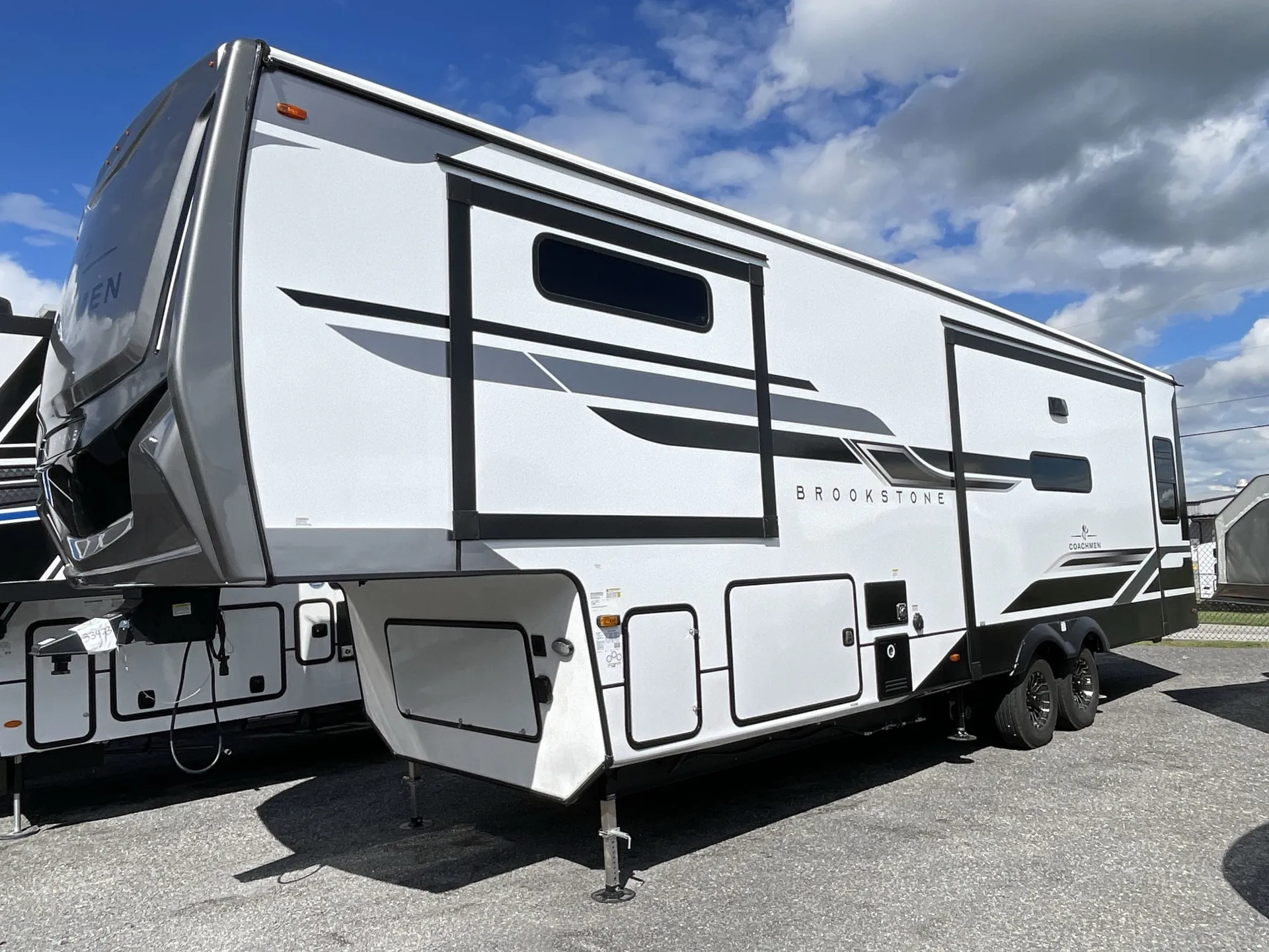 2026 Coachmen Brookstone 290RL - Photo 2